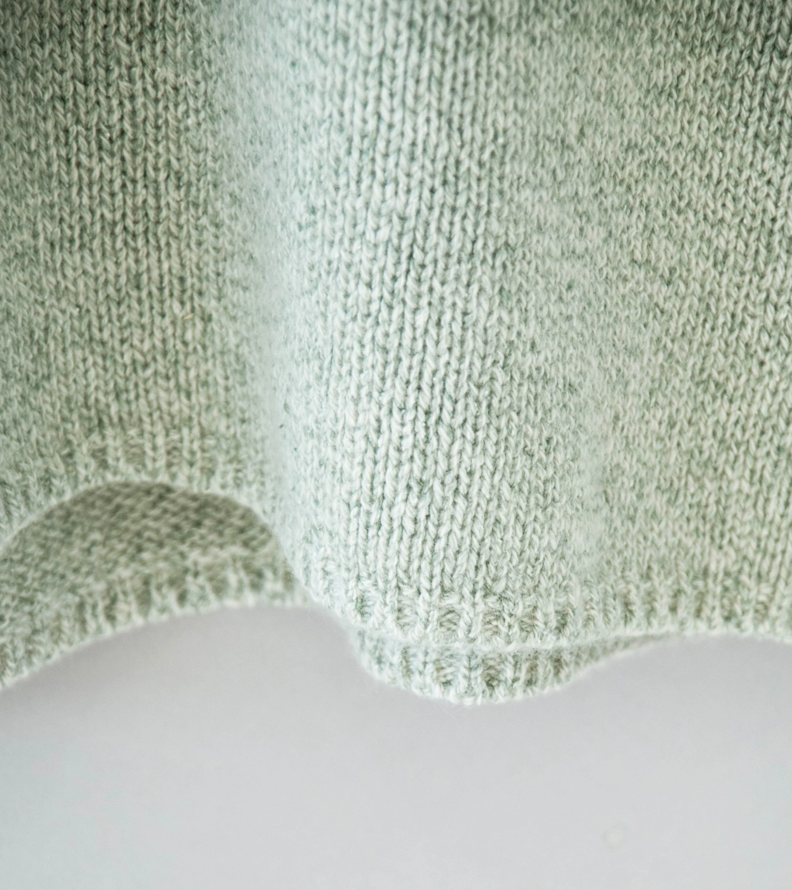 Auralee 'Cashmere Silk Melange Knit P/O' (Mix Mint Gray) - Image 4