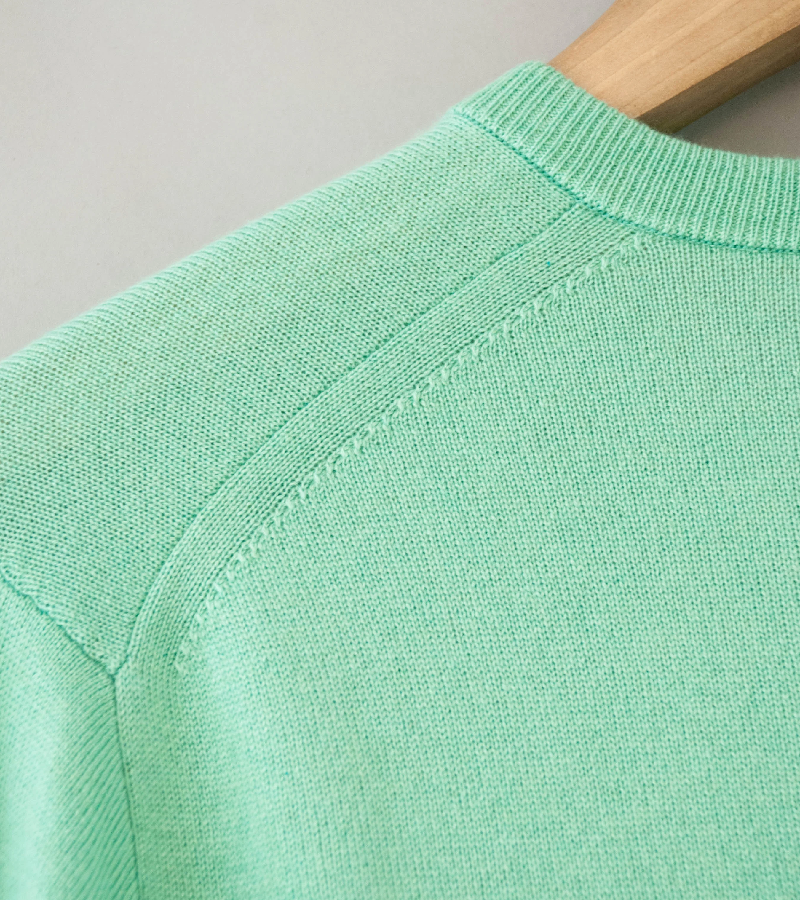 Auralee 'Super Fine Cashmere Silk Knit V-Neck P/O' (Mint Green) - Image 8