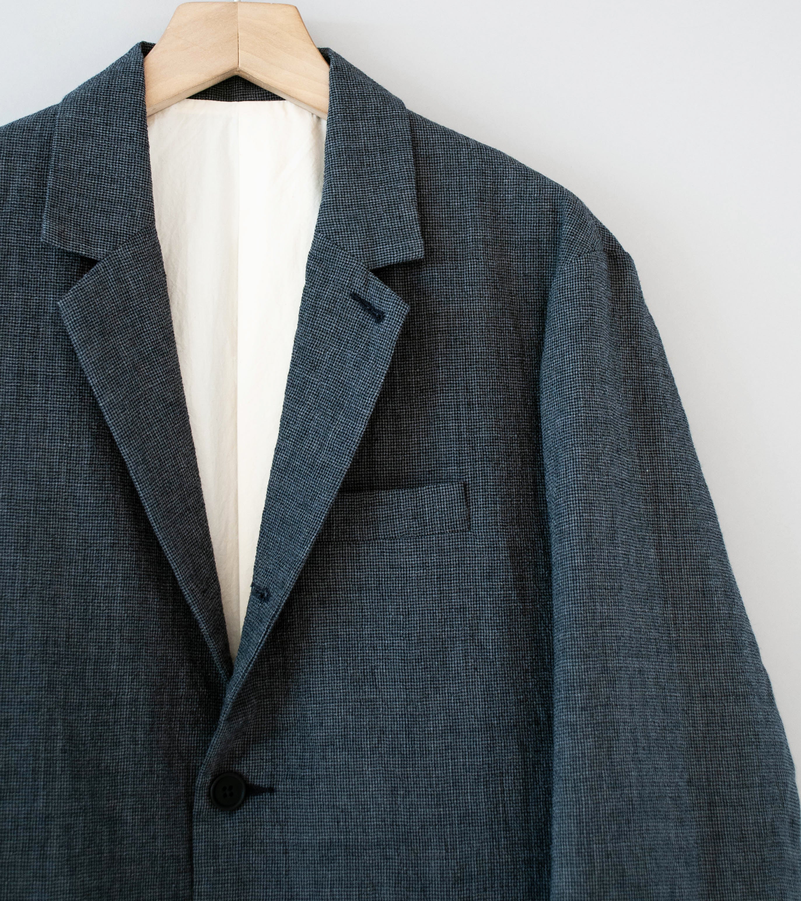 Evan Kinori 'Three Button Jacket' (Charcoal Black Wool Puppytooth) - Image 2