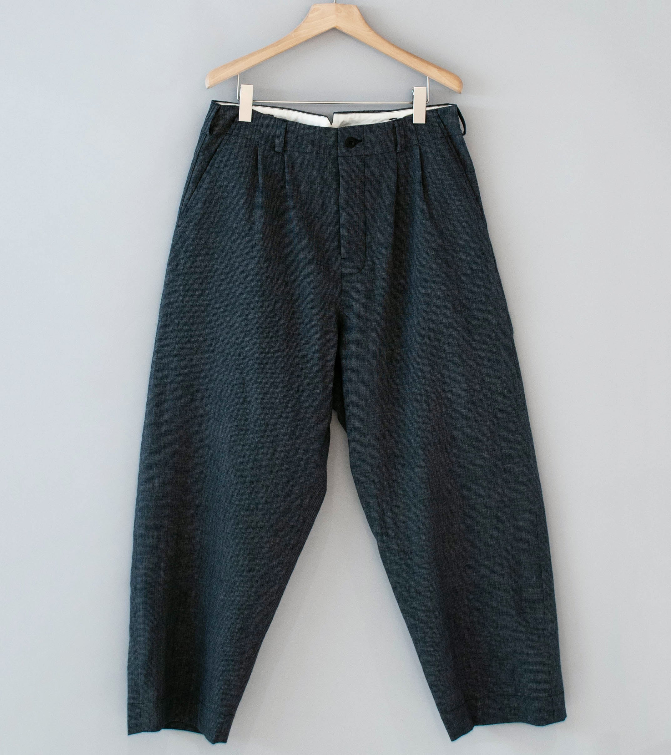 Evan Kinori 'Two Pleat Pant' (Charcoal Black Wool Puppytooth)