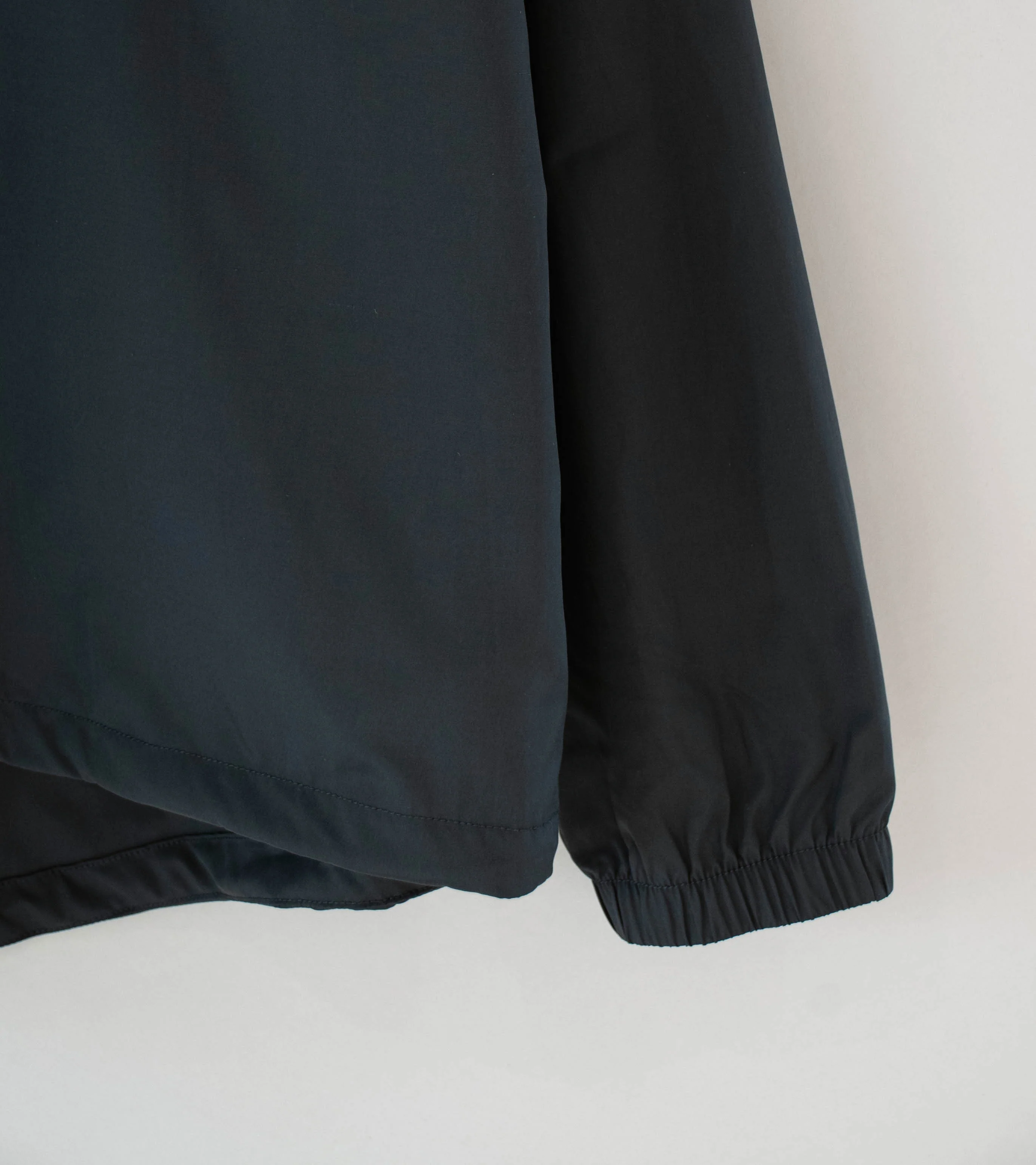 Lady White Co 'Kaptain Sunshine Silk Poly Pullover' (Anthracite) - Image 4
