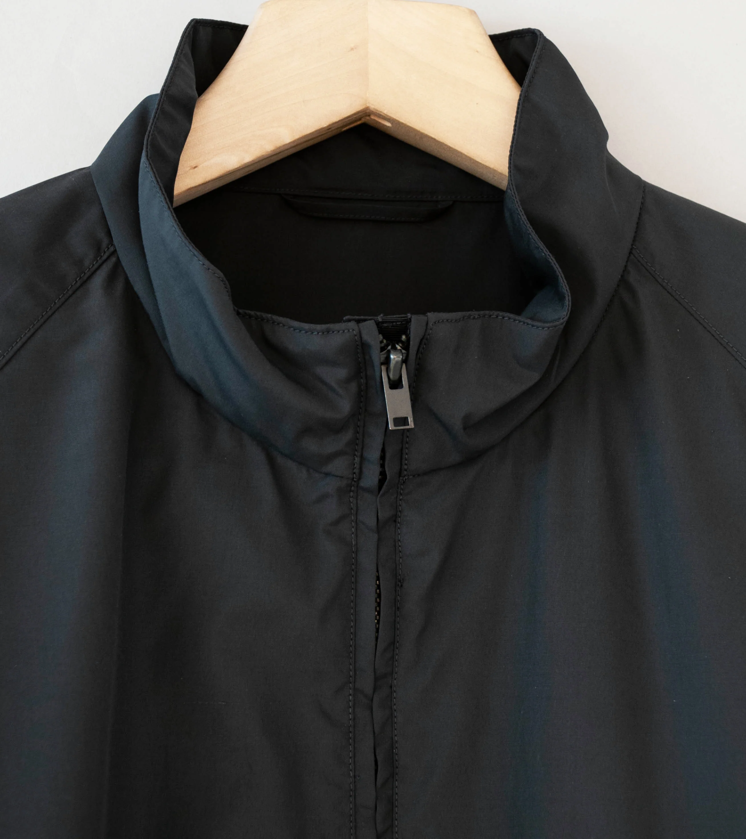 Lady White Co 'Kaptain Sunshine Silk Poly Pullover' (Anthracite) - Image 6