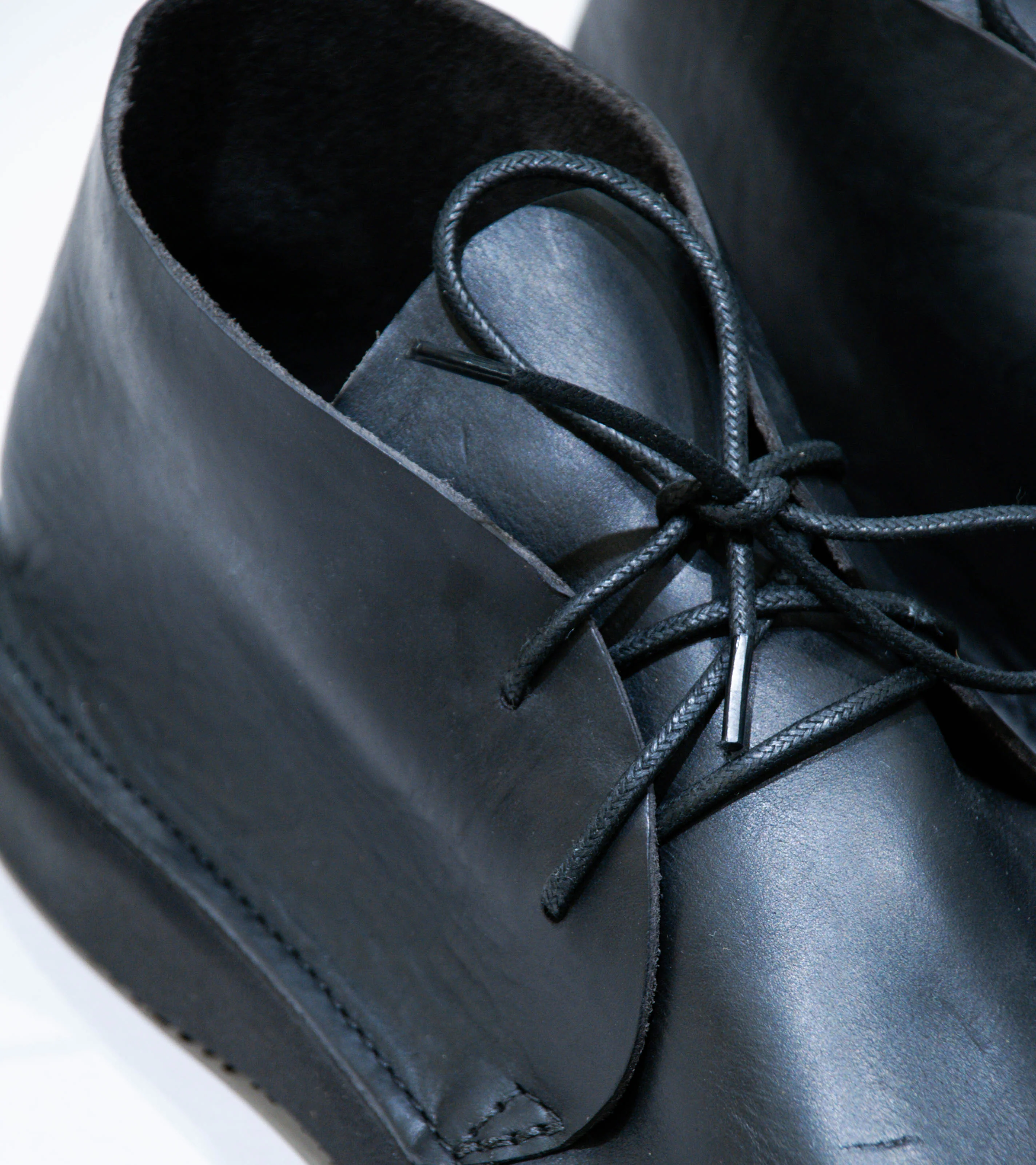 MAN-TLE 'R0 V2 Aurora High' (Black Horween) - Image 3