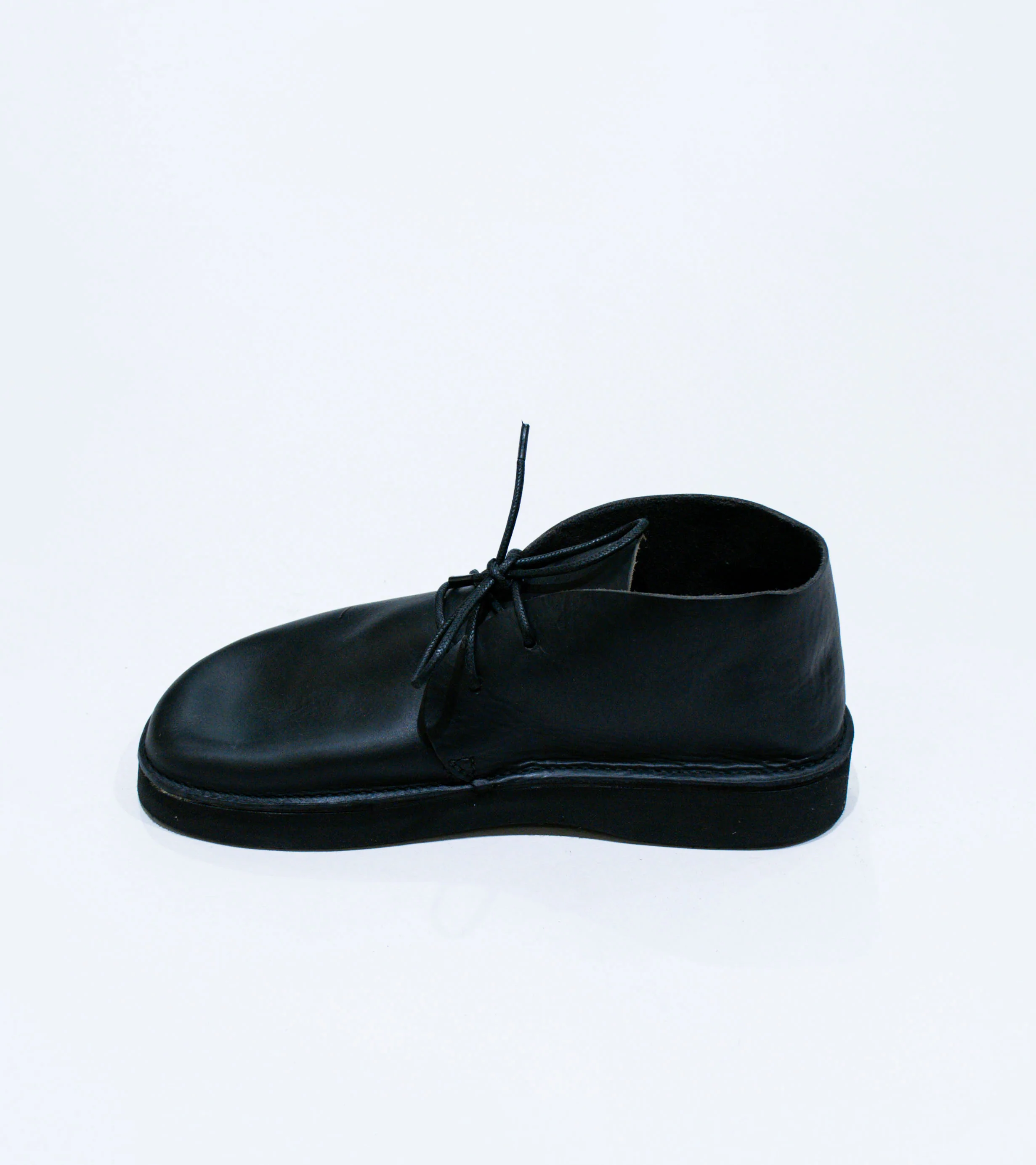 MAN-TLE 'R0 V2 Aurora High' (Black Horween) - Image 5