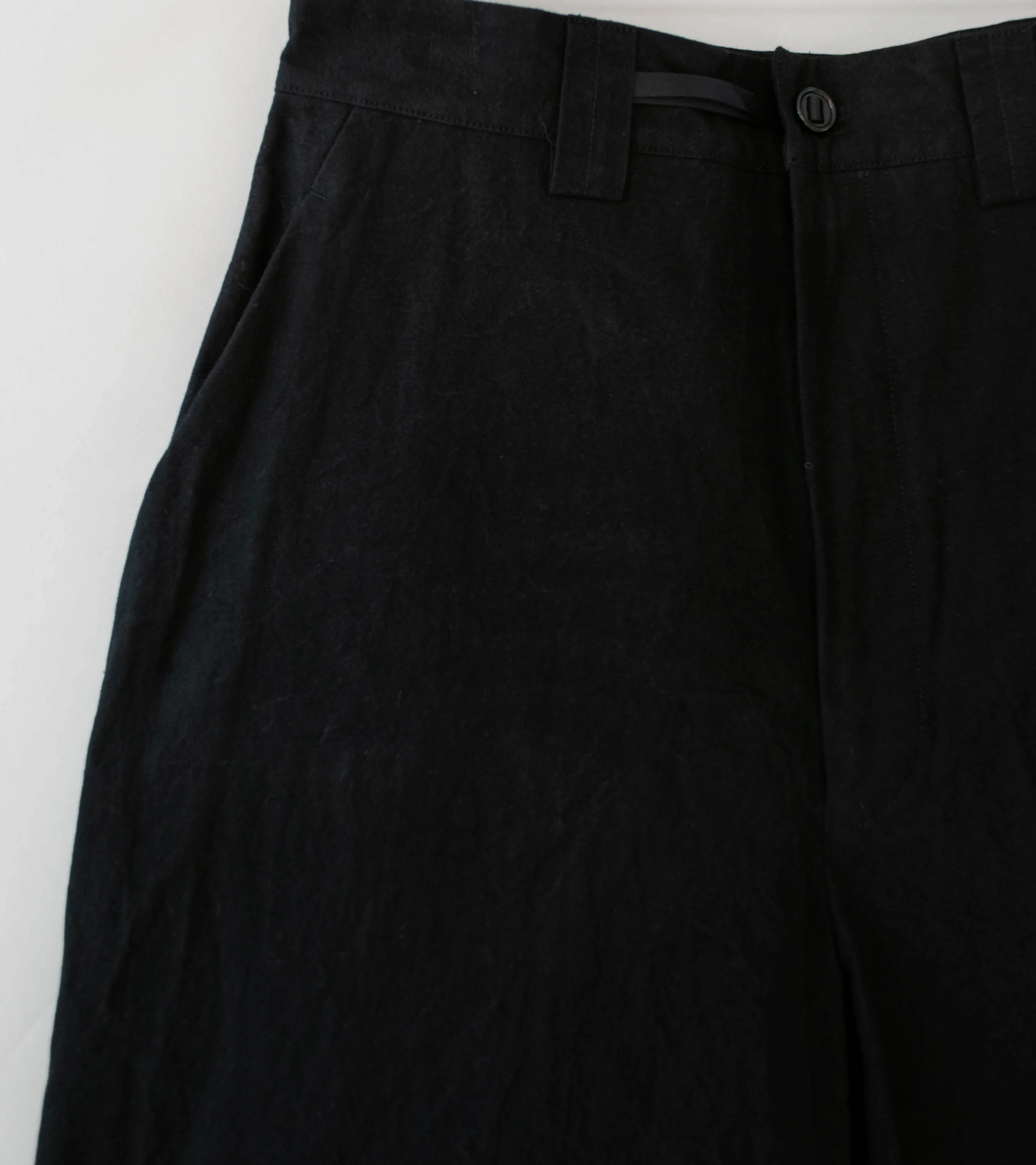 MAN-TLE 'R20 P8 Sail Pants' (Black Wax) - Image 2