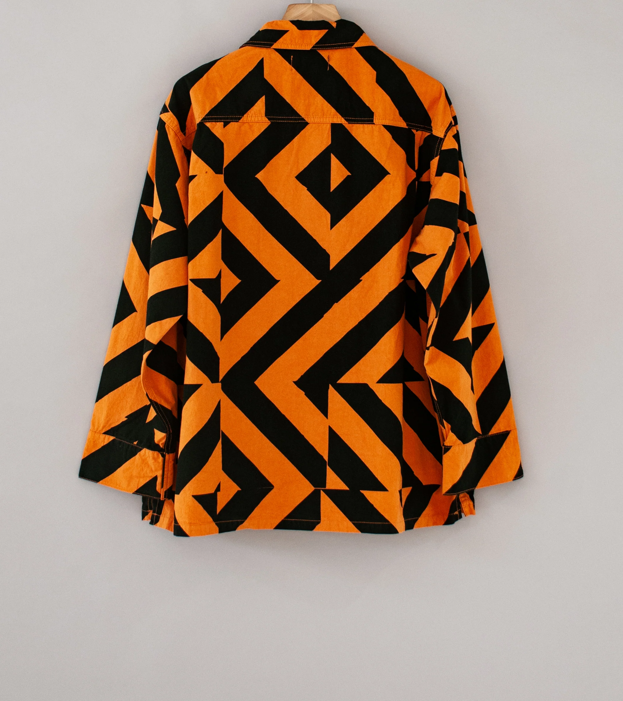 Offering 'Diamond Jacket' (Orange Black) - Image 6