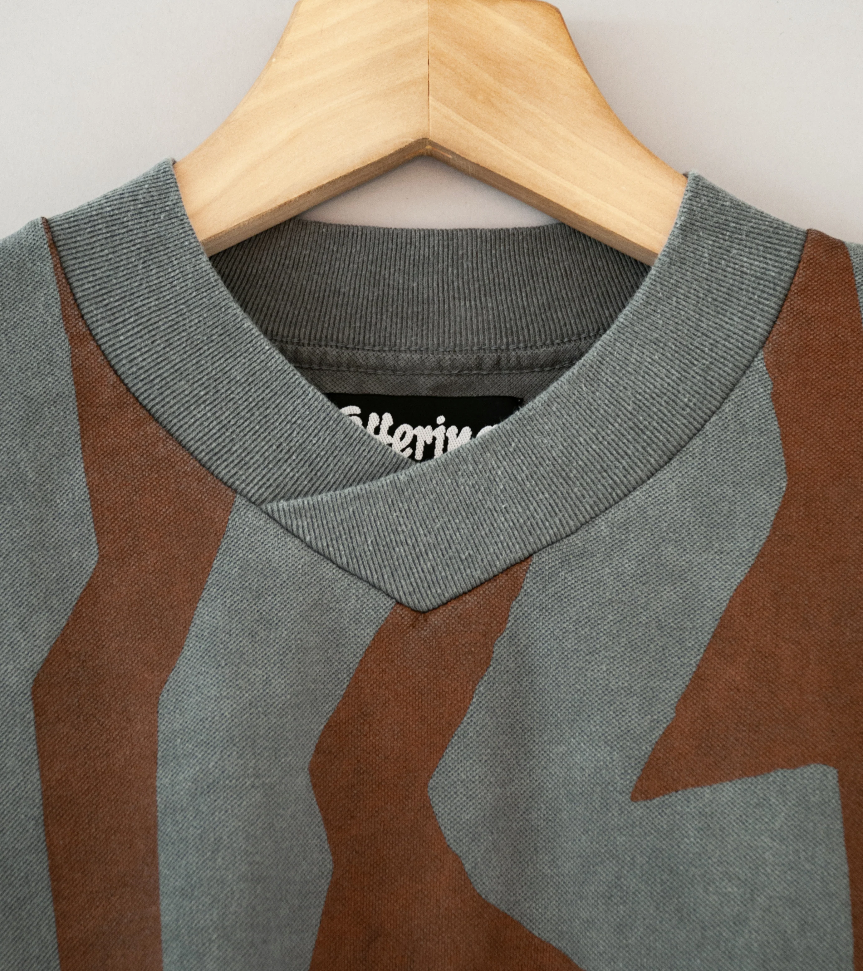 Offering ' Pattern Knit T-Shirt' (Brown Grey) - Image 3