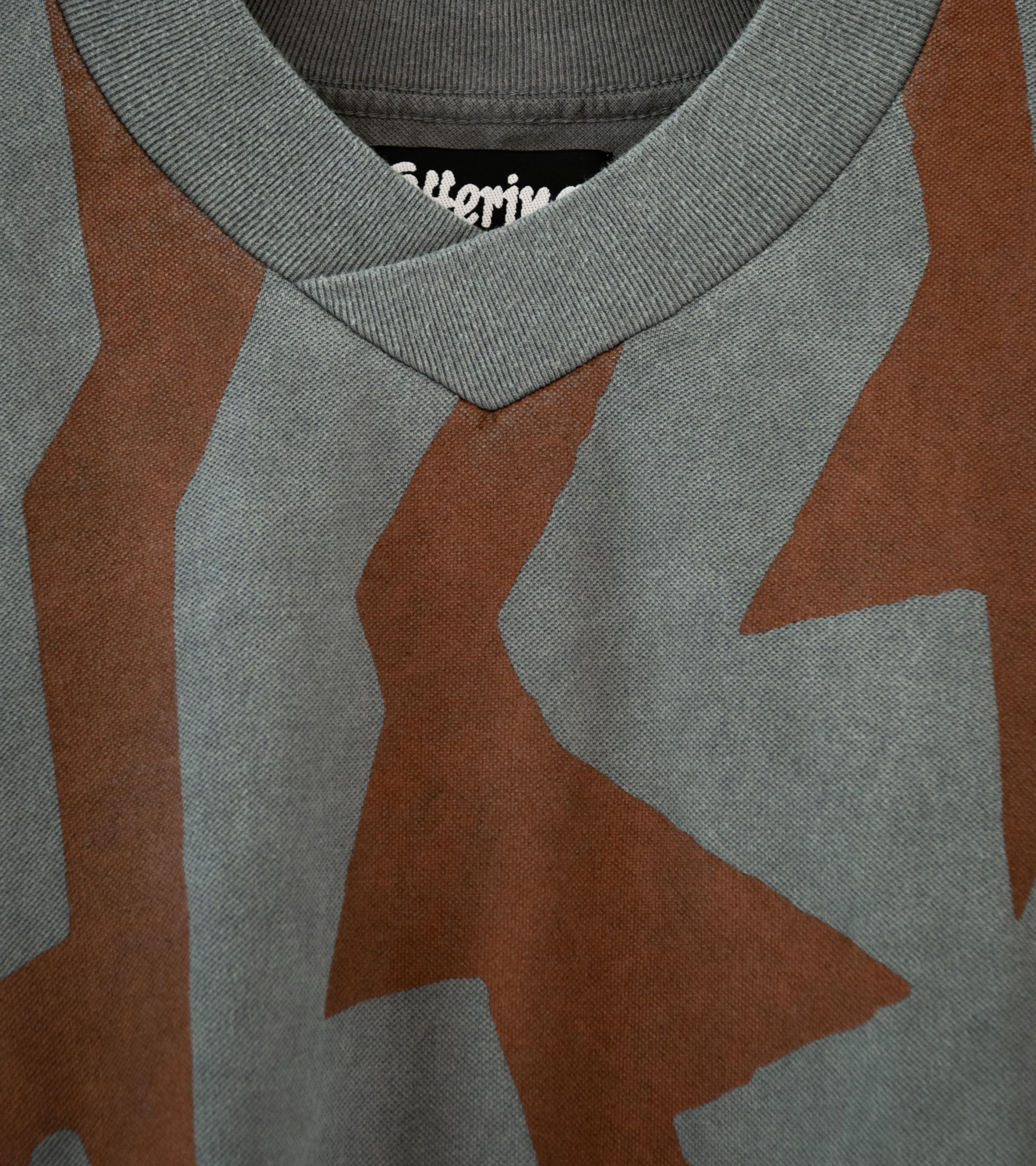Offering ' Pattern Knit T-Shirt' (Brown Grey) - Image 4